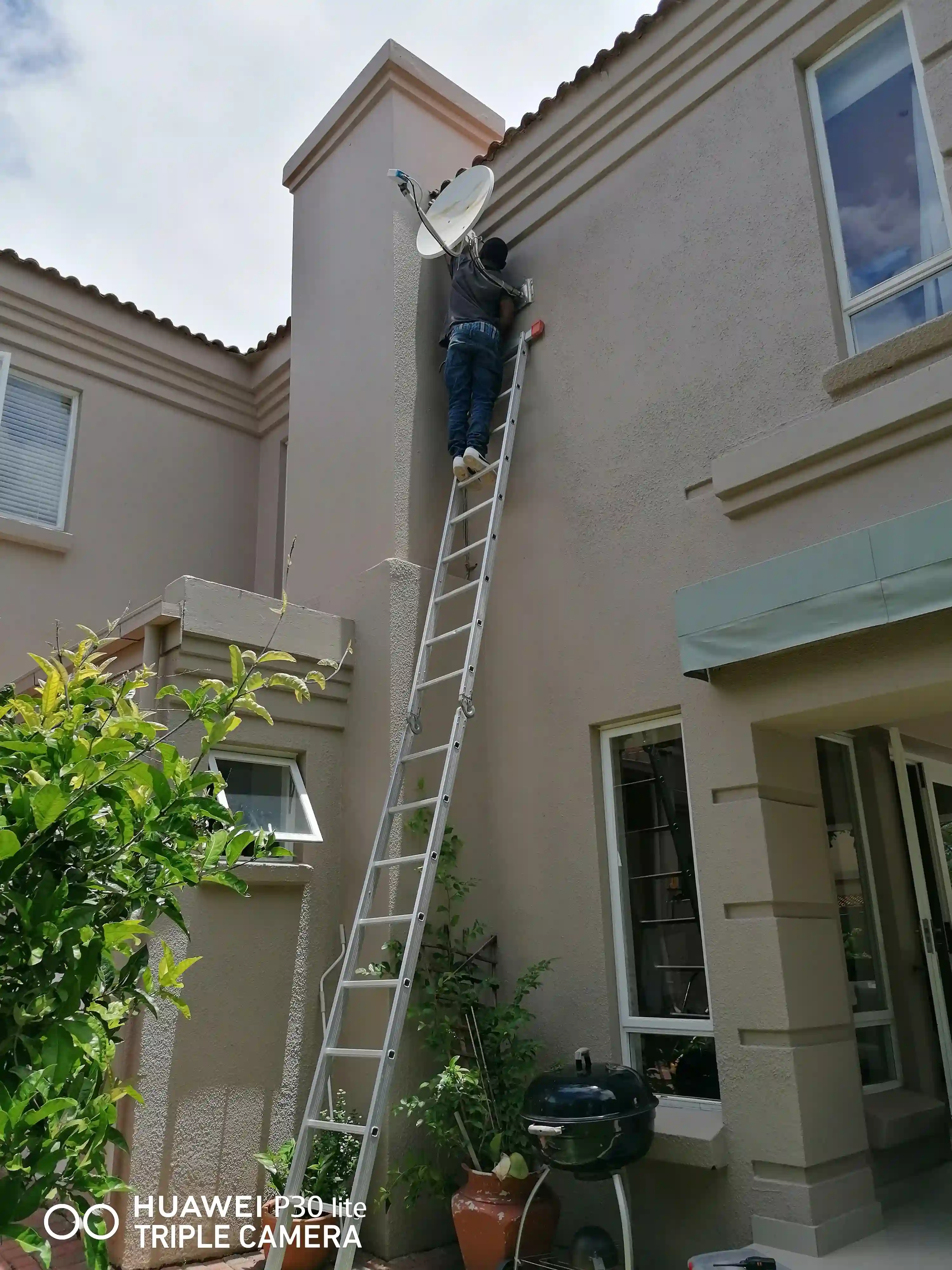 DStv Installation Northwold
